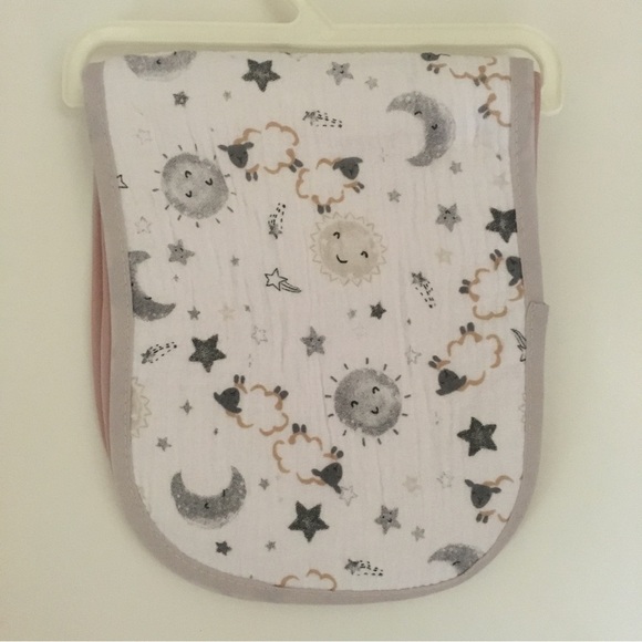 NEW 3 Burp Cloths Cotton Over Shoulder | Elephant and Castle - Picture 6 of 7